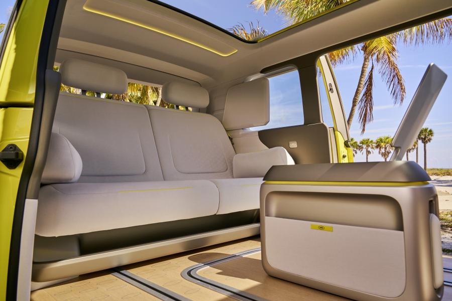 Интерьер Volkswagen I.D. Buzz 2017 года  (фото 78 из 82)